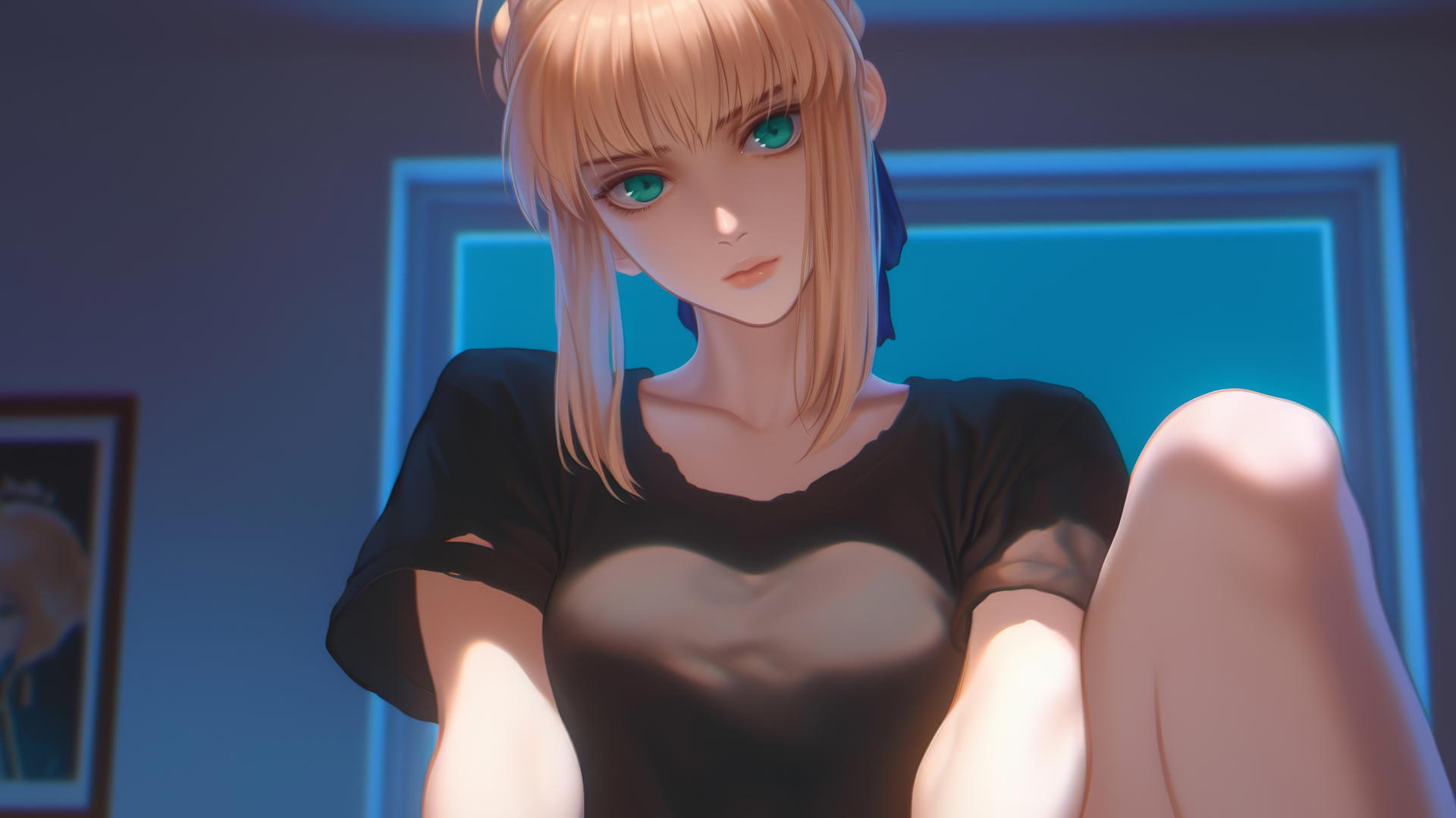 Saber from Fate Zero kneeling and leaning forward with green eyes and warm light